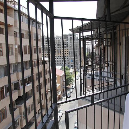 Rafael Hostel Ереван Экстерьер фото