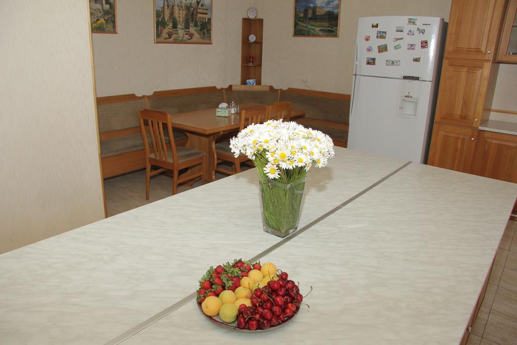 Rafael Hostel Ереван Экстерьер фото