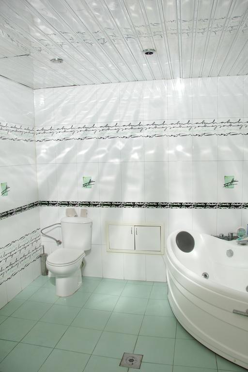 Rafael Hostel Ереван Экстерьер фото
