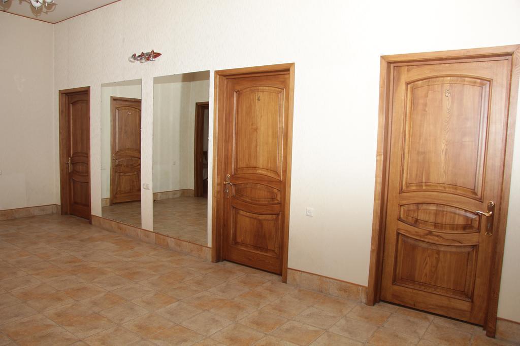 Rafael Hostel Ереван Экстерьер фото