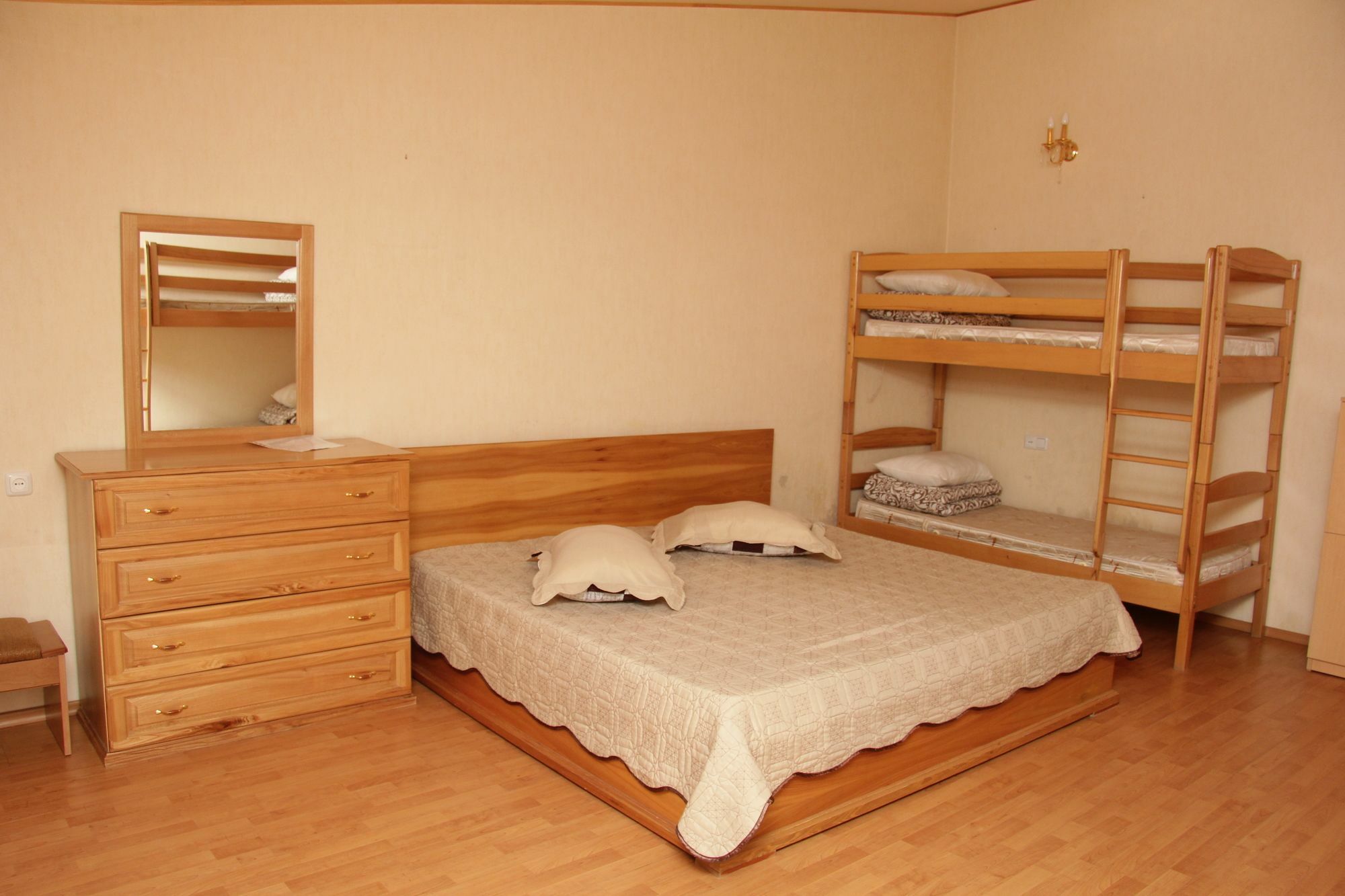 Rafael Hostel Ереван Экстерьер фото