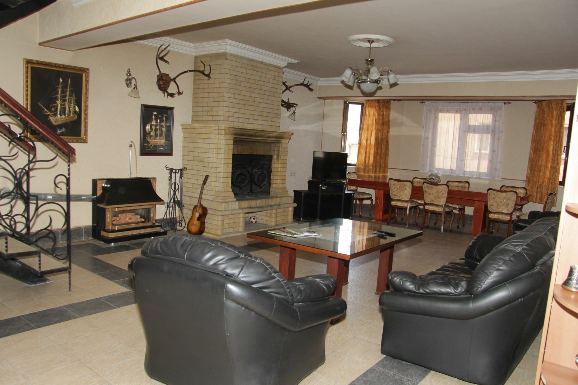 Rafael Hostel Ереван Экстерьер фото