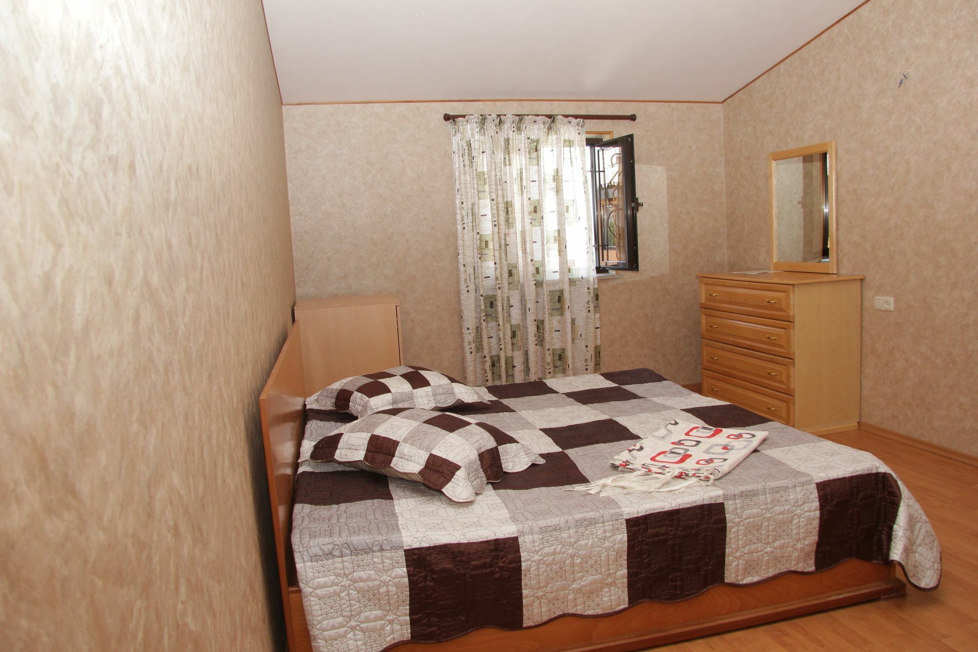 Rafael Hostel Ереван Экстерьер фото